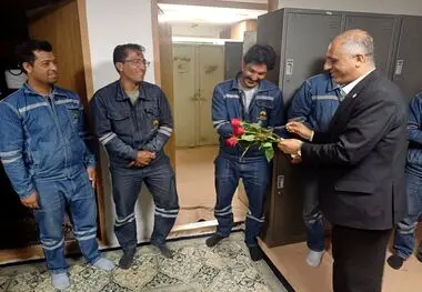 تقدیر از سیمبانان حوزه های تحت پوشش شرکت توزیع نیروی برق شمال استان کرمان