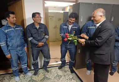 تقدیر از سیمبانان حوزه های تحت پوشش شرکت توزیع نیروی برق شمال استان کرمان