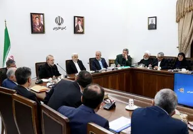 دکتر عارف: با عزم ملی می‌توان تاب‌آوری اقتصاد ملی را در برابر فشارهای خارجی افزایش دهیم /به تصمیمات متناسب با شرایط کشور نیازمندیم