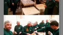 طعم شیرین خدمت در چایخانه رضوی به خادم‌یاران مجتمع صنعتی چادرملو رسید