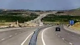 جاده‌ها در اسارت مرگ و ترافیک 