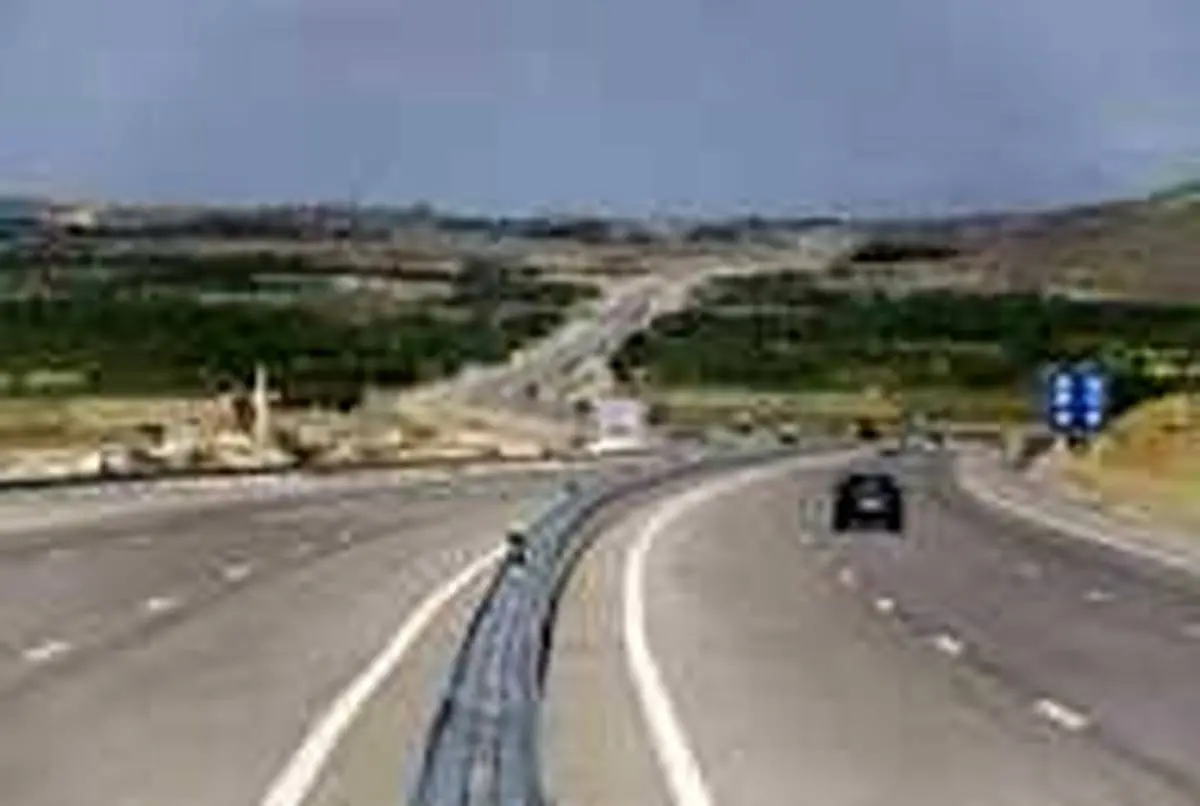 جاده‌ها در اسارت مرگ و ترافیک 