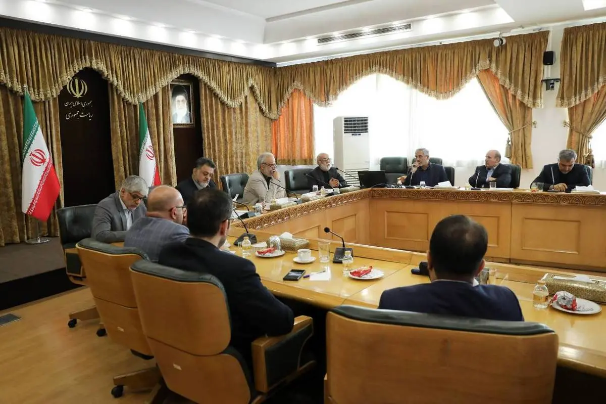 دبیر ستاد هماهنگی مبارزه با مفاسد اقتصادی در نشست تشکلهای مردم نهاد و فعالان امر مبارزه با مفاسد اقتصادی:
دولت به دنبال اصلاح رویههای فسادزا است/ تغییر رویکردهای مبارزه با فساد با همکاری تشکلهای مردمنهاد این حوزه ضروری است