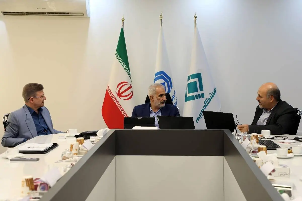 از پیشگامی در هوش مصنوعی تا رونمایی از سامانه «بیم‌بوک» و سند تحول دیجیتال پژوهشکده بیمه
