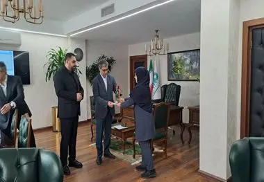 به مناسبت گرامیداشت روز زن، تجلیل از بانوان شاغل در فولاد سنگان