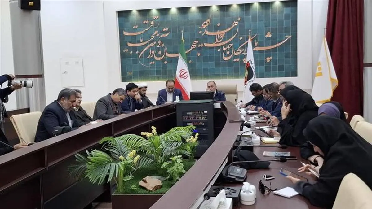 دکتر محمد جواد عسکری مدیرعامل شرکت سنگ آهن مرکزی:
شرکت در ۸ ماه ابتدایی سال جاری ۶۸۰ میلیارد تومان زیان دهی داشت



