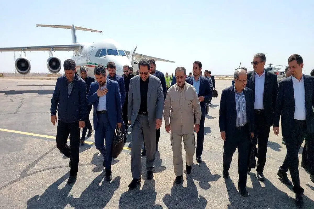 وزیر صمت برای رسیدگی به حادثه معدن وارد طبس شد
