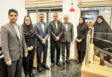 بازدید سرپرست مدیریت عامل بانک سرمایه از شعبه صندوق ذخیره فرهنگیان

