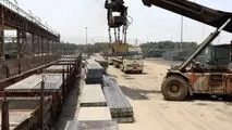 سرپرست کارگاه آماده‌سازی و ارسال محصول فولاد هرمزگان مطرح کرد: حمل ریلی، مزیت رقابتی فولاد هرمزگان بر دیگر رقبای تولیدکننده تختال

