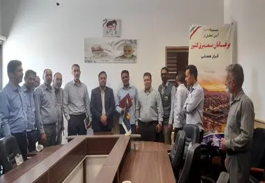 تجلیل از بیش از ۳۰۰ برق‌بان در شمال استان کرمان؛ تأکید بر نقش بی‌بدیل نیروهای عملیاتی در ارتقای رضایتمندی مشترکین