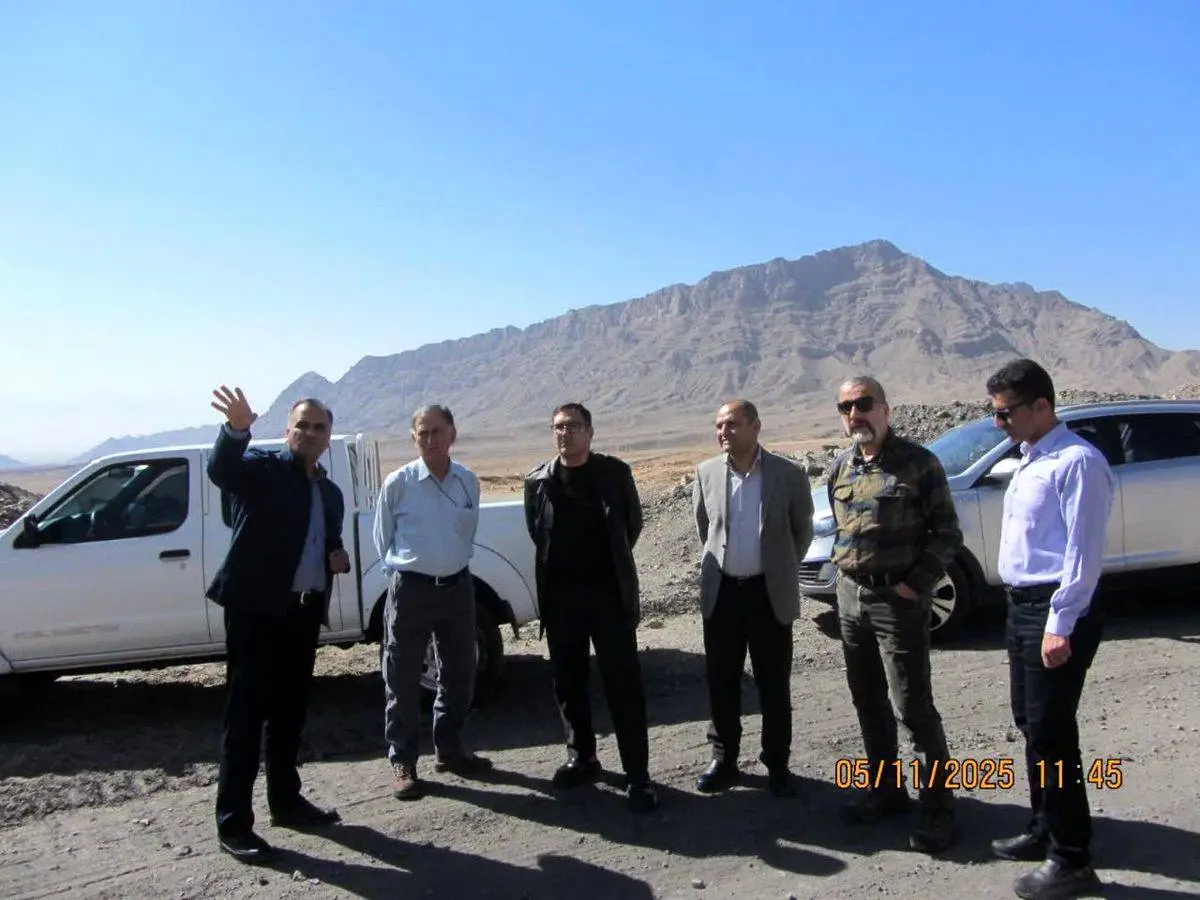 بازدید مدیرعامل و عضو هیأت مدیره شرکت آلومینای ایران از معادن بوکسیت یزد

