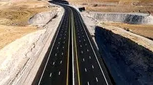  36 کیلومتر دیگر از آزادراه حرم تا حرم در محور گرمسار - سمنان امروز افتتاح شد.