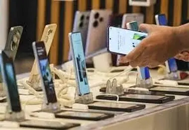 بلاتکلیفی ده‌ها محموله موبایل ترخیص‌شده درجنگ؛ رجیستری قفل شد