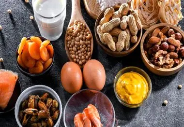 چه غذاهایی در افراد دارای کلسترول بالا مضر است؟
