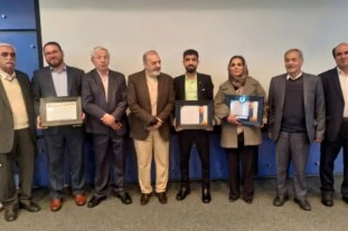 درخشش روابط عمومی فولاد اکسین در نوزدهمین جشنواره ملی انتشارات روابط‌ عمومی‌های ایران

