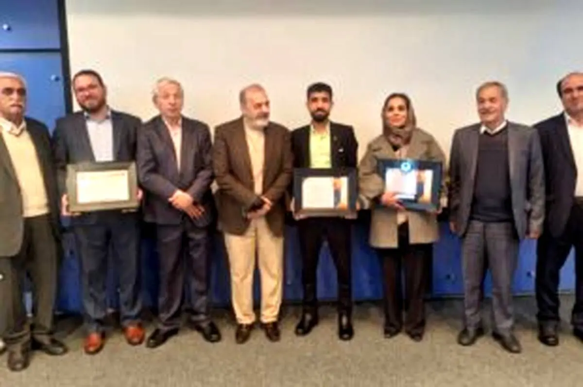 درخشش روابط عمومی فولاد اکسین در نوزدهمین جشنواره ملی انتشارات روابط‌ عمومی‌های ایران

