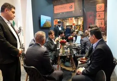 گزارش تصویری روز دوم حضور شرکت فولاد هرمزگان در نمایشگاه متافو



