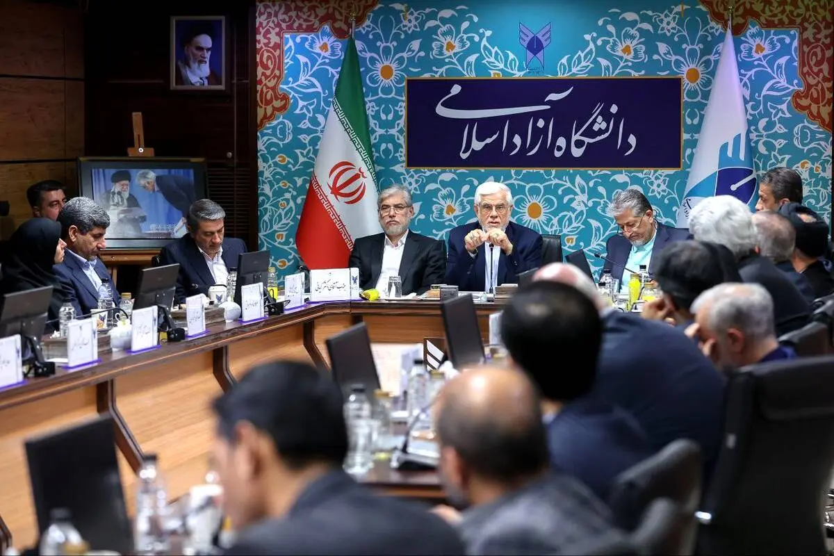 معاون اول رئیس‌جمهور در جلسه شورای معاونین دانشگاه آزاد اسلامی:
رویکرد آیت الله هاشمی رفسنجانی در تاسیس دانشگاه آزاد اسلامی تربیت نیروی متخصص، دوری از مدرک گرایی و پاسخ به مطالبه اجتماعی بود