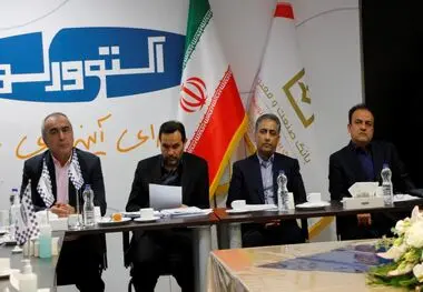 تأکید مدیرعامل بانک صنعت و معدن بر حمایت از صنایع آسیب دیده در جنگ رمضان