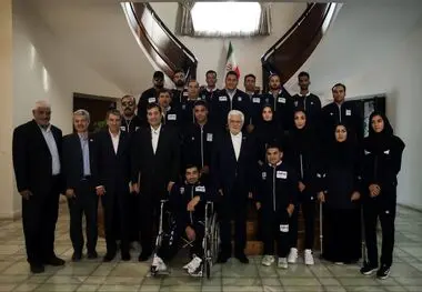 معاون اول رئیس‌جمهور در دیدار با مدال‌آوران پارادو و میدانی قهرمانی جهان:
ورزشکار ایرانی در صحنه مسابقات جهانی با رفتار جوانمردانه خود، توطئه ایران‌هراسی را خنثی می‌کند/ ورزشکارانِ در معرض معلولیت موفق شدند که شعار «ما می‌توانیم» را محقق کنند/ المپیک ۲۰۲