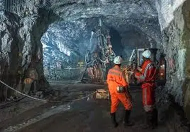 اجرای برنامه هفتم نسخه علاج مشکلات صنایع و معادن