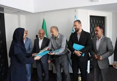 تجلیل از پزشکان همکار بیمه دی در روز پزشک