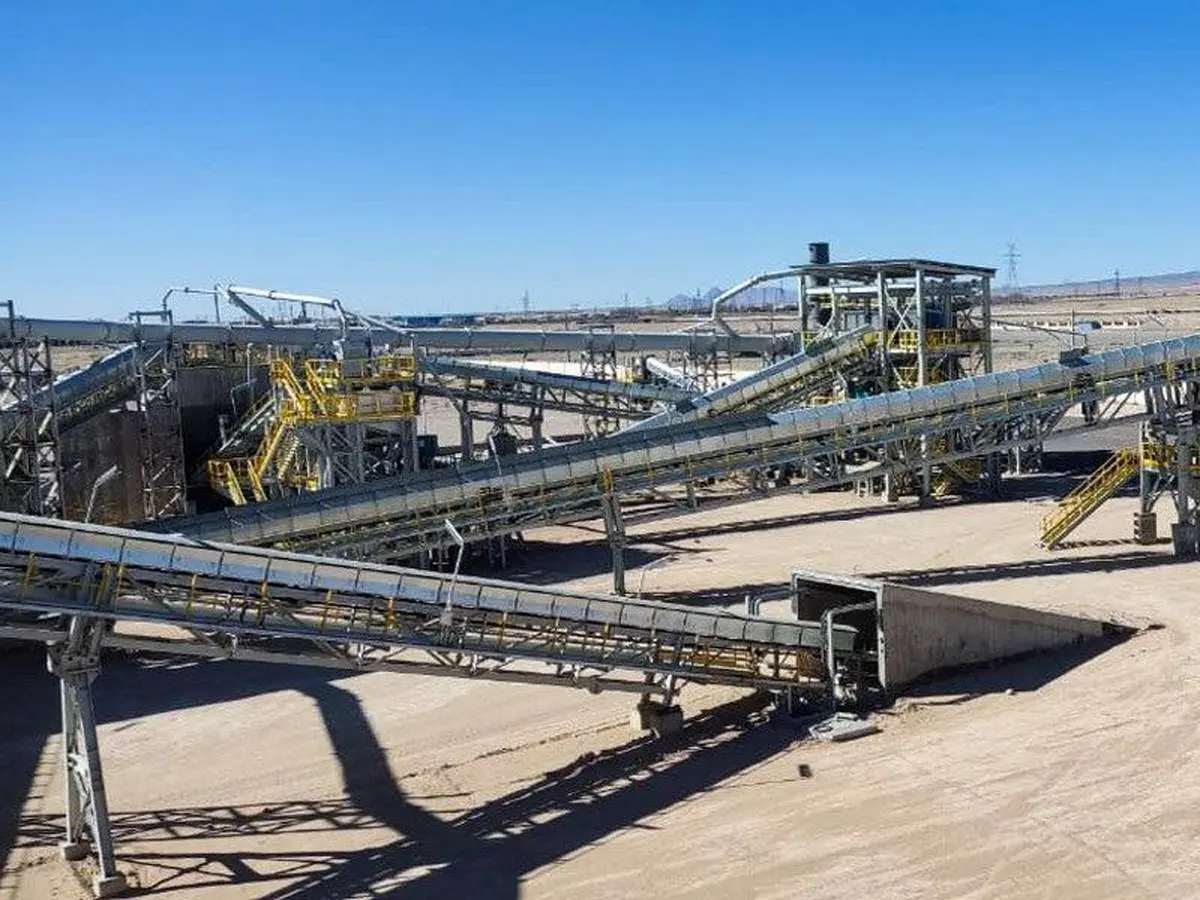 واحد سنگ‌شکن کارخانه آهک خاتون‌آباد راه‌اندازی شد