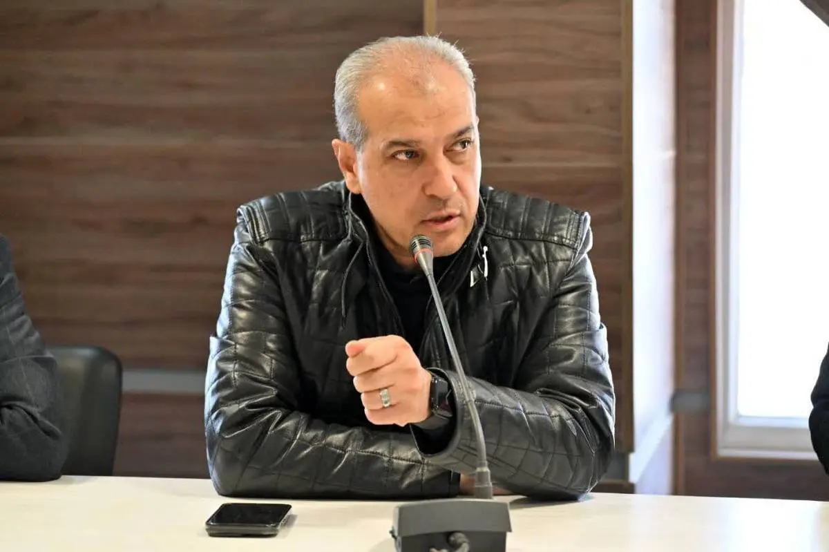 آماده‌باش ماشین‌آلات شهرداری منطقه یک و حضور نیروهای عملیاتی در نقاط آسیب‌دیده