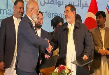 در حاشیه همایش تجاری افغانستان
اتاق ایران و اتاق تجارت افغانستان تفاهم‌نامه همکاری امضا کردند | اجرای ۱۰۰ میلیون دلار پروژه سرمایه‌گذاری در افغانستان توسط فدراسیون انرژی