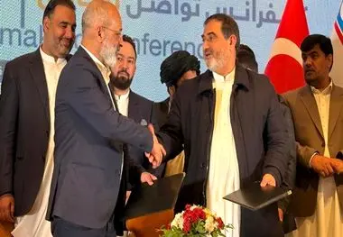 در حاشیه همایش تجاری افغانستان
اتاق ایران و اتاق تجارت افغانستان تفاهم‌نامه همکاری امضا کردند | اجرای ۱۰۰ میلیون دلار پروژه سرمایه‌گذاری در افغانستان توسط فدراسیون انرژی