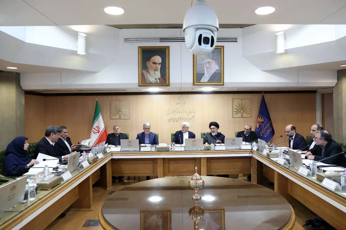 جلسه هیات امنای مرکز اسناد و کتابخانه ملی با حضور معاون اول رئیس‌جمهور برگزار شد؛
دکتر عارف: کتابخانه ملی، دیپلماسی علمی و فرهنگی را دنبال کند/ کتابخانه ملی سهمی در توسعه علم و فناوری ایفا کند/ نمی‌توان از مزایای دیجیتالی کردن نسخ خطی استفاده نکرد/ کتا