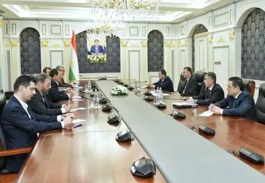 در دیدار وزیر صمت با نخست‌وزیر تاجیکستان مطرح شد؛ 
هدف‌گذاری تجارت یک میلیارد دلاری و ایجاد کارخانجات مشترک