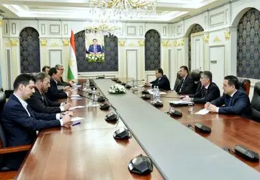 در دیدار وزیر صمت با نخست‌وزیر تاجیکستان مطرح شد؛ 
هدف‌گذاری تجارت یک میلیارد دلاری و ایجاد کارخانجات مشترک