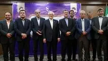 باید به جایگاه اول منطقه‌ای در فناوری‌های نوظهور برسیم / بانک تخصصی برای حمایت از شرکت‌های دانش‌بنیان ایجاد شود/ تجربه هشت سال دفاع مقدس نشان داد که در موقعیت‌هایی ضربه خوردیم که دست برتر را در فناوری نداشتیم/ همیشه به مذاکره پایبند بودیم/ امیدوارم دشمن