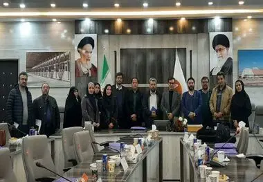 نشست صمیمی اصحاب رسانه با دکتر بادکوبه، رئیس هیات مدیره و سرپرست شرکت آلومینای ایران


