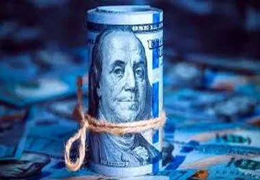 جهان اقتصاد بررسی می‌کند؛

بازار ارز آماده انفجار؛ دلار و انتظارات تورمی همزمان به حرکت درآمدند
