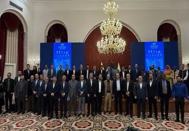در آیین اختتامیه دومین همایش اقتصاد دریامحور ایران مطرح شد؛ 

تأکید مدیرعامل منطقه ویژه اقتصادی لامرد بر تدوین نقشه راه جامع اقتصاد دریامحور کشور/ برهانی: لزوم ایجاد منطقه ویژه اقتصاد دریایی و انتشار اوراق سبز


