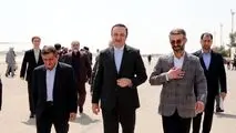 *اجرای برنامه‌های گسترده برای تحقق شعار سال در مناطق آزاد کشور*