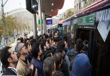 مردم زیر فشار سوءمدیریت حمل و نقل عمومی