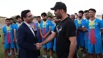 مدیرعامل شرکت فولاد هرمزگان: به صورت همه جانبه از تیم فوتبال حمایت می‌کنیم