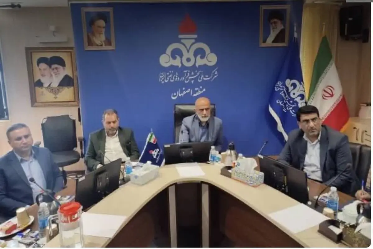 حضور معاون استاندار در شرکت ملی پخش فرآورده‌های نفتی منطقه اصفهان