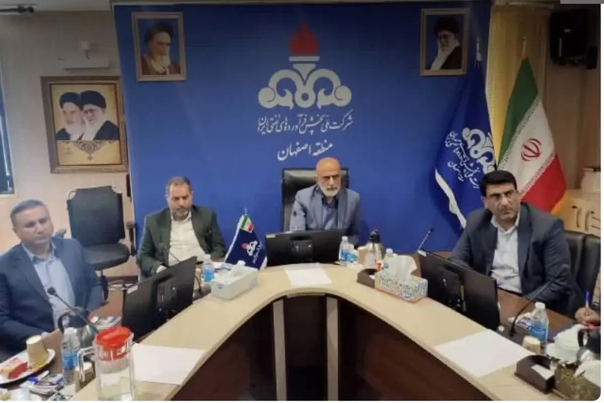 حضور معاون استاندار در شرکت ملی پخش فرآورده‌های نفتی منطقه اصفهان