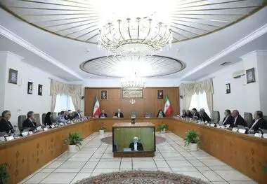 معاون اول رئیس‌جمهور در جلسه هیات دولت: بیانات رهبر معظم انقلاب، راهبرد دولت است/رئیس‌جمهور مواضع منطقی و اصولی نظام را در سازمان ملل با صلابت بیان خواهد کرد/ در چارچوب منافع ملی می‌توانیم با همه کشورهای دنیا روابط خوبی داشته باشیم/ از پیش‌داوری و بیان مو