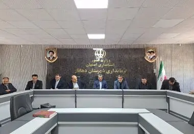 فرماندار دهاقان بر نقش آفرینی مؤثر بانک مسکن در خانه دار شدن مردم تاکید کرد
