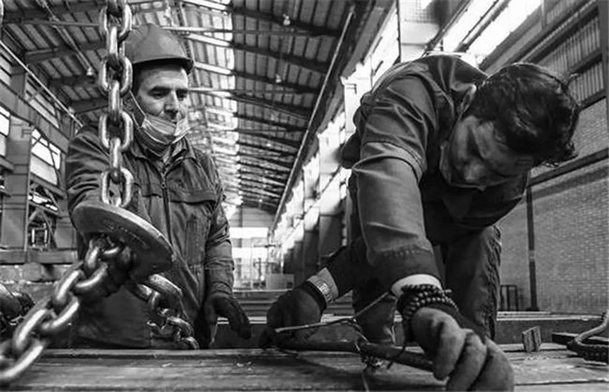 در گفتگو با جهان اقتصاد عنوان شد؛
حقوق‌ها بالا می‌روند، قیمت‌ها هم