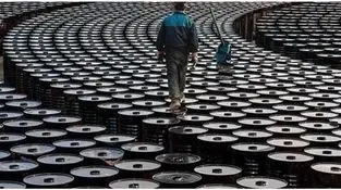 «جهان اقتصاد» گزارش می دهد 
طلای سیاه زیر سایه تعرفه و دیپلماسی