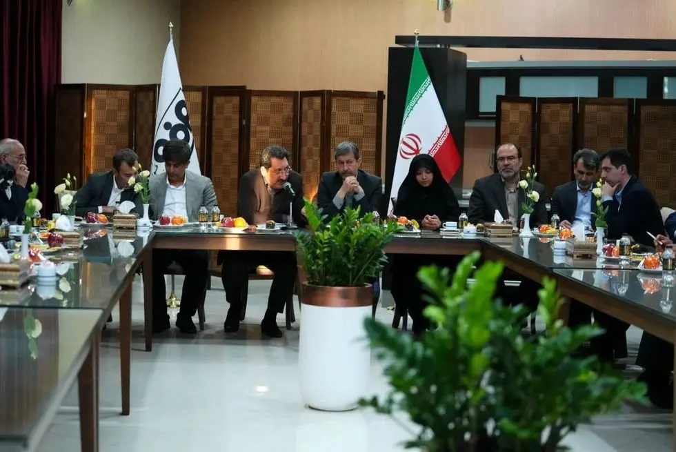 *تامین کسری ورق‌های فولاد با افزایش تولید داخلی و واردات* 