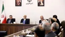 عارف: راهبرد دولت، توسعه میادین مشترک نفتی است
