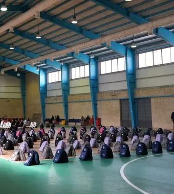 مشارکت کارکنان فولاد هرمزگان در پویش تامین لوازم‌التحریر دانش‌آموزان کم‌برخوردار