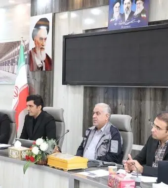 با حضور سرپرست شرکت آلومینای ایران؛ نشست های تخصصی بررسی چالش ها و گلوگاه های تولید با هدف ارتقاء بهره‌وری و تحقق تولید پایدار برگزار شد.